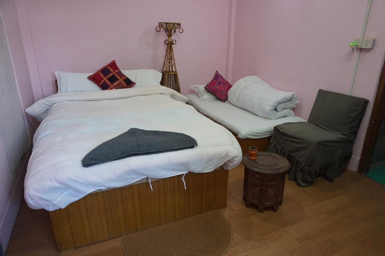 Friend'S Guest House Bhatgoan Esterno foto